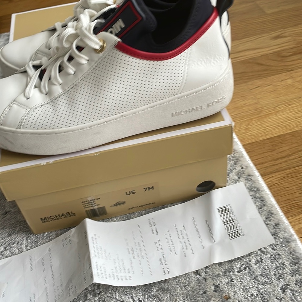 MK size 7.